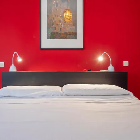 I Host - Falck 53 شقة *