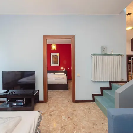 I Host - Falck 53 شقة