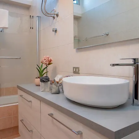 شقة I Host - Falck 53 *