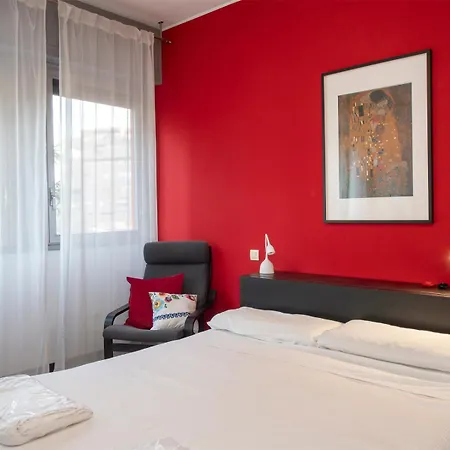 I Host - Falck 53 ميلان