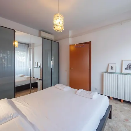 I Host - Falck 53 شقة *