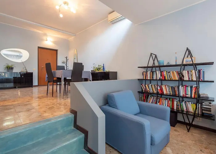Apartment I Host - Falck 53 *